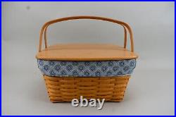 2001 Longaberger Fabric Lined Plastic 2 Inserts Woven Large Picnic Basket