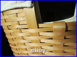 2002 Longaberger Handwoven Hamper Basket