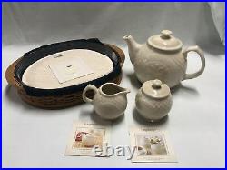 2004 Longaberger Collectors Club Edition Tea Tray Basket and Serving Set Combo