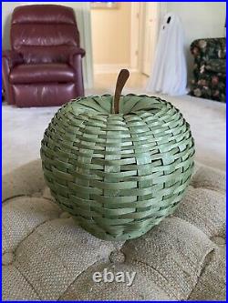 Dresden & Co. (Longaberger) Green Wicker Apple