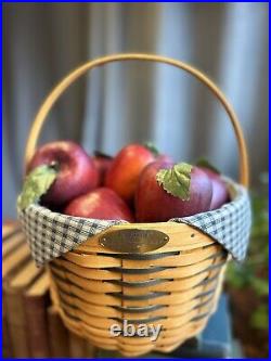 EXCEPTIONAL LONGABERGER Homestead APPLE BASKET 2001 With Realistic Faux Apples