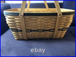 LONGABERGER Collectors Club 1999 Family Picnic Basket with Lid and Protector Set