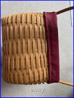 Longaberger 1995 Large Picnic Basket 17x16x14 with Lid, Liner & Protector