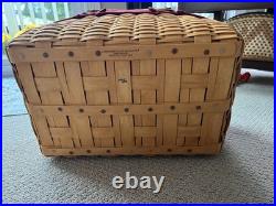 Longaberger 1995 Large Picnic Basket 17x16x14 with Lid, Liner & Protector