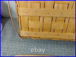 Longaberger 1996 Collectors Club Family Picnic Basket with Liner