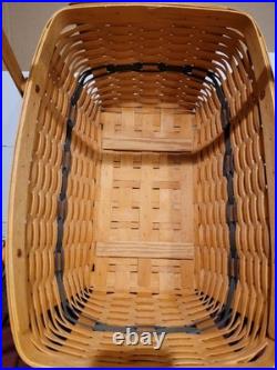 Longaberger 1999 Collectors Club Family Picnic Basket with Liner Dual protectors