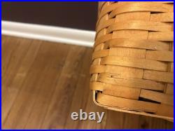 Longaberger 2001 Hostess Medium Wash Day Basket with Protector and Liner- Retired