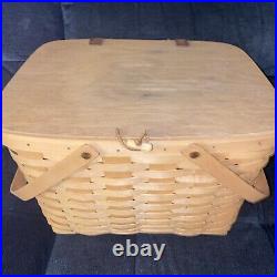 Longaberger 2002 Large Picnic Basket Attached Lid Retired