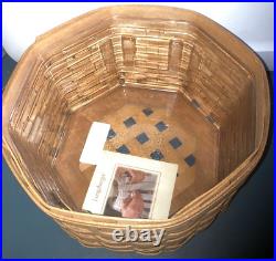 Longaberger 2005 Dealer's Choice Basket withGame Accessory Pieces-NEW-SHIPS FREE Longaberger 2005 Dealer's Choice Basket withGame Accessory Pieces-NEW-SHIPS FREE