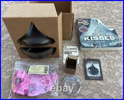 Longaberger 2009 Hershey's Kisses Sweetheart Basket Set withTie-On-NEW withBook