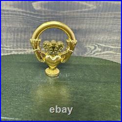 Longaberger 2013 Irish Traditions Basket Protector Liner Claddagh Lid Handle Longaberger 2013 Irish Traditions Basket Protector Liner Claddagh Lid Handle