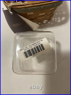 Longaberger Birdhouse Bird House Basket Collectors Club Lid Combo 11477 EUC Longaberger Birdhouse Bird House Basket Collectors Club Lid Combo 11477 EUC