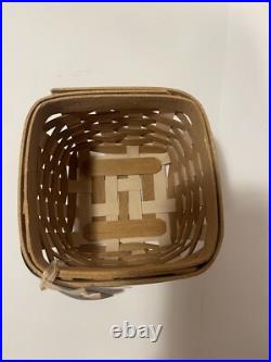 Longaberger Birdhouse Bird House Basket Collectors Club Lid Combo 11477 EUC Longaberger Birdhouse Bird House Basket Collectors Club Lid Combo 11477 EUC