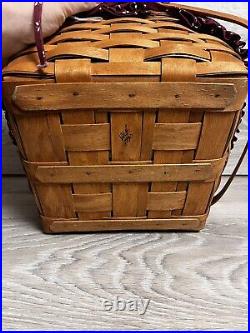 Longaberger Classic 1991 Picnic Basket WithFabric Liner & Painted Lid By B. Chapman