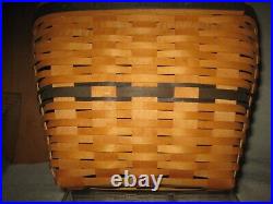 Longaberger Collectors Club Family Picnic Basket