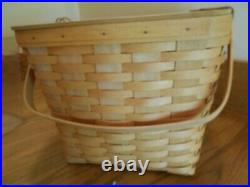 Longaberger Large Picnic Basket Set beautiful lid prot riser shipping included