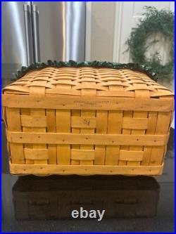 Longaberger Newspaper Basket Combo withStand