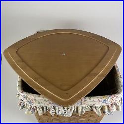 Longaberger RETIRED 2004 LARGE Corner Hamper Basket Wood Lid Liner & Protector Longaberger RETIRED 2004 LARGE Corner Hamper Basket Wood Lid Liner & Protector