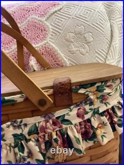 Longaberger Vintage Picnic Basket Lined