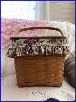 Longaberger Vintage Picnic Basket Lined Longaberger Vintage Picnic Basket Lined