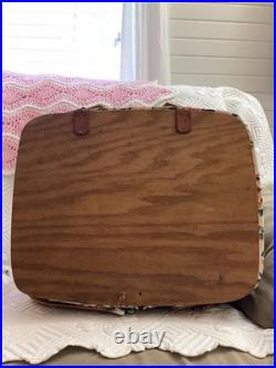 Longaberger Vintage Picnic Basket Lined Longaberger Vintage Picnic Basket Lined