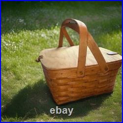 Longaberger Vintage Picnic Basket with attached lid and tray