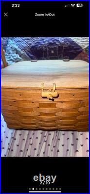 Longaberger Vintage Picnic Basket with attached lid and tray