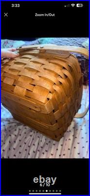 Longaberger Vintage Picnic Basket with attached lid and tray