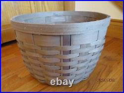 Longaberger Ware Basket Medium 2013 rare very pretty shipping included