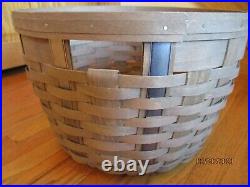 Longaberger Ware Basket Medium 2013 rare very pretty shipping included