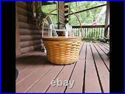 Longaberger rare Tour with Me Street Basket with original wooden lid and handle