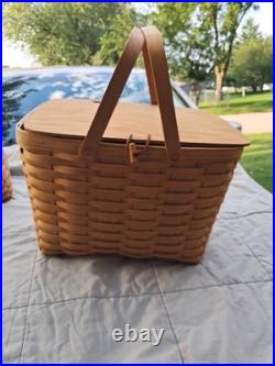 Lot of longaberger baskets