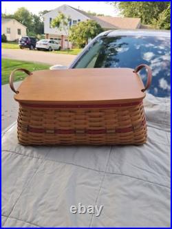 Lot of longaberger baskets