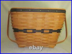 New Longaberger CC 1999 FAMILY PICNIC Basket Combo with Throw Blanket Flyer Card
