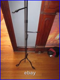 Wrought Iron Basket Tree Stand Heart Top 8 Hooks 62 ¼ 3 Sections